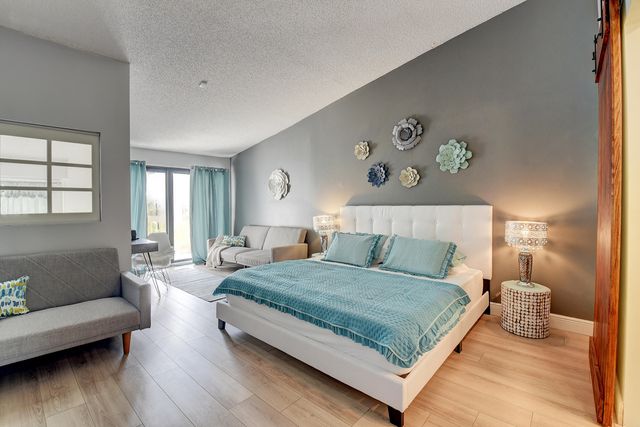 6595 Parkview Drive A, Boca Raton, FL 33433