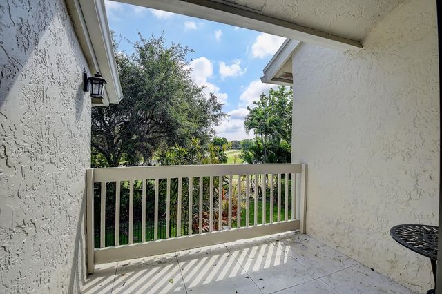 6595 Parkview Drive A, Boca Raton, FL 33433