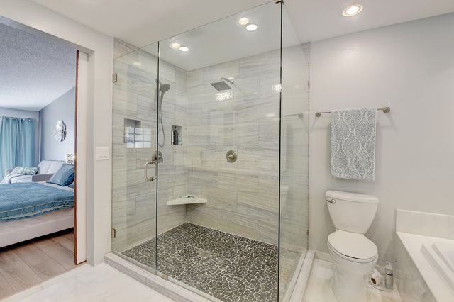 6595 Parkview Drive A, Boca Raton, FL 33433