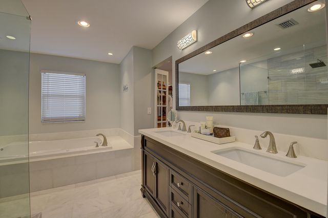 6595 Parkview Drive A, Boca Raton, FL 33433