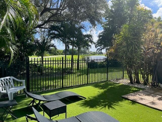 6595 Parkview Drive A, Boca Raton, FL 33433