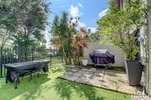 6595 Parkview Drive A, Boca Raton, FL 33433
