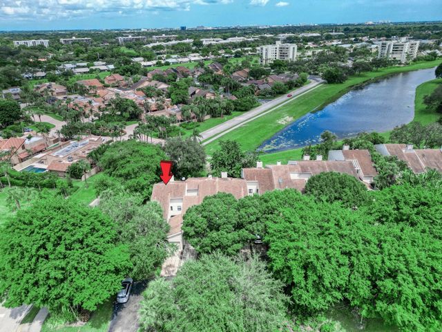 6595 Parkview Drive A, Boca Raton, FL 33433