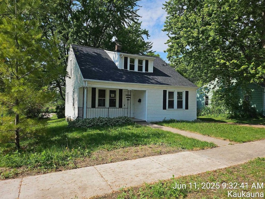 227 E 10TH STREET, Kaukauna, WI 54130