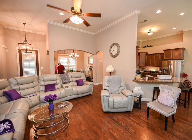 5093 LAUREL SPRINGS DR, Memphis, TN 38125