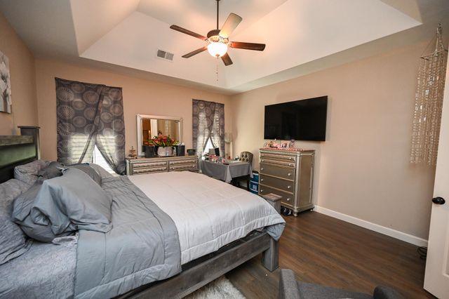 5093 LAUREL SPRINGS DR, Memphis, TN 38125