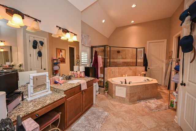 5093 LAUREL SPRINGS DR, Memphis, TN 38125