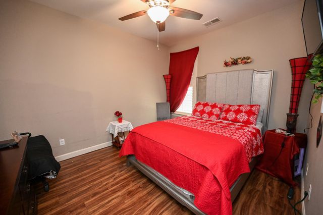 5093 LAUREL SPRINGS DR, Memphis, TN 38125