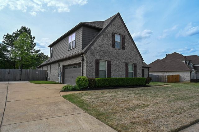 5093 LAUREL SPRINGS DR, Memphis, TN 38125