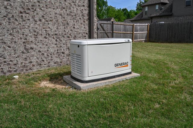 5093 LAUREL SPRINGS DR, Memphis, TN 38125