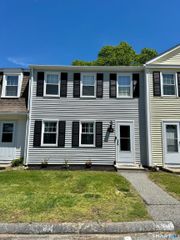 2 Lakeside Drive M, Ledyard, CT 06339