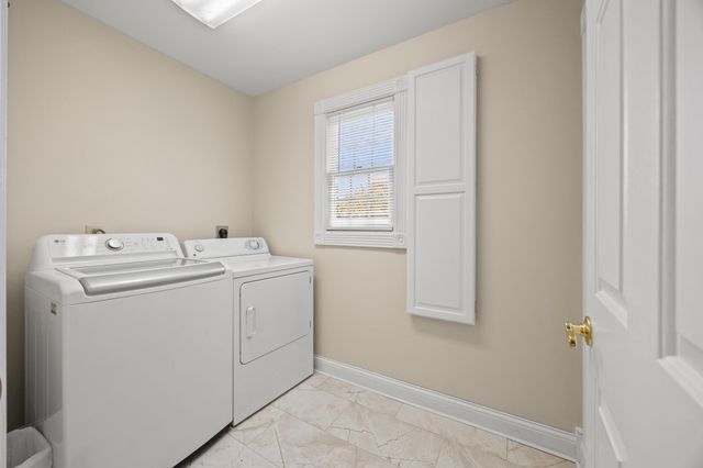 112 Lake Point Drive, Richmond, KY 40475