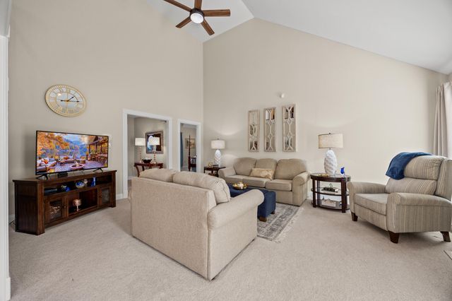 112 Lake Point Drive, Richmond, KY 40475