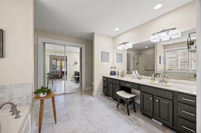 112 Lake Point Drive, Richmond, KY 40475