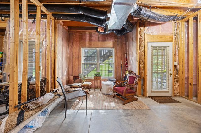 112 Lake Point Drive, Richmond, KY 40475