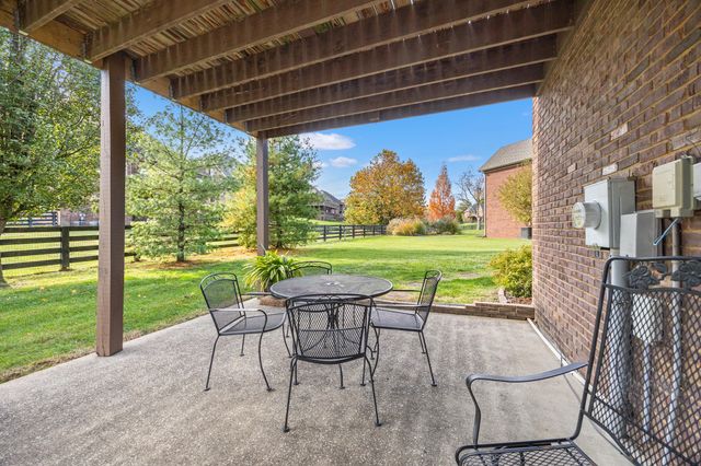 112 Lake Point Drive, Richmond, KY 40475