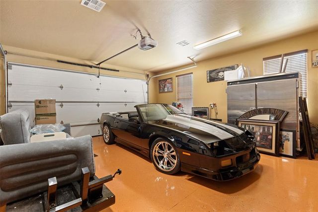 1316 Katelyn Court, Yukon, OK 73099
