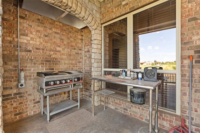 1316 Katelyn Court, Yukon, OK 73099