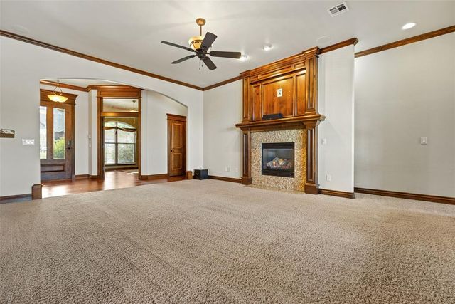 1316 Katelyn Court, Yukon, OK 73099