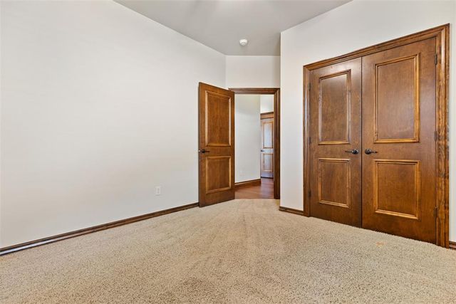 1316 Katelyn Court, Yukon, OK 73099