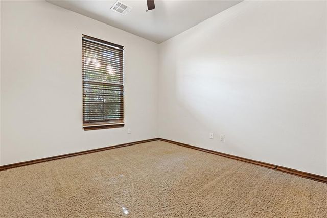 1316 Katelyn Court, Yukon, OK 73099
