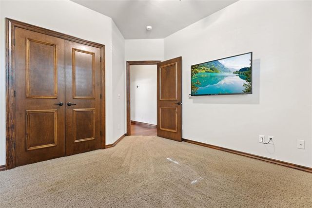 1316 Katelyn Court, Yukon, OK 73099