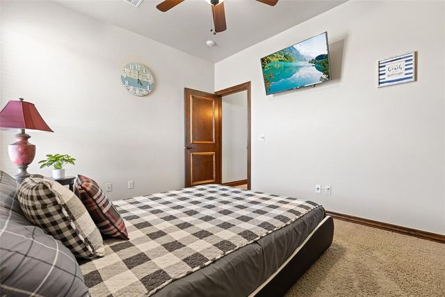 1316 Katelyn Court, Yukon, OK 73099