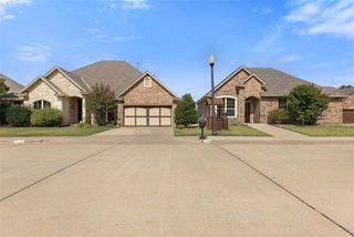 1316 Katelyn Court, Yukon, OK 73099