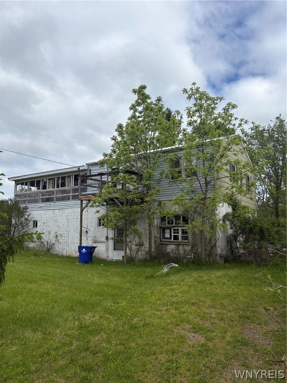1245 Saunders Sett Road, Lewiston, NY 14305