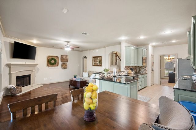 8222 Holly Hock Drive, Arlington, TX 76001