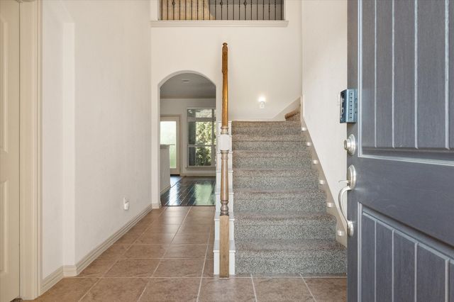 8222 Holly Hock Drive, Arlington, TX 76001