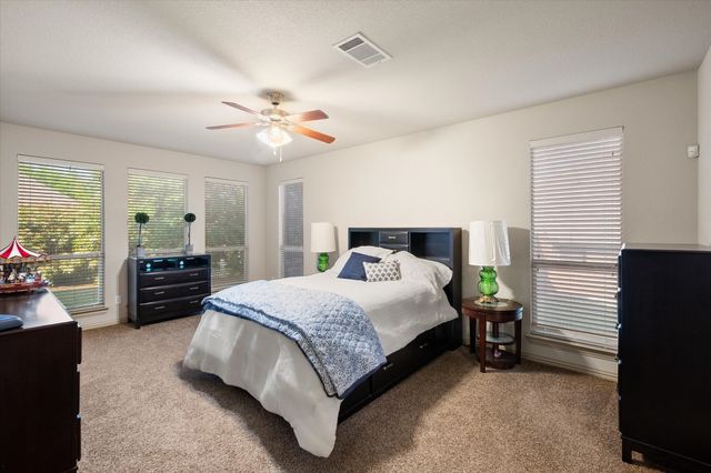 8222 Holly Hock Drive, Arlington, TX 76001