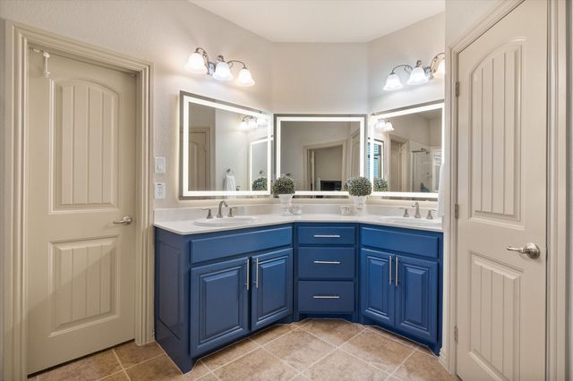 8222 Holly Hock Drive, Arlington, TX 76001