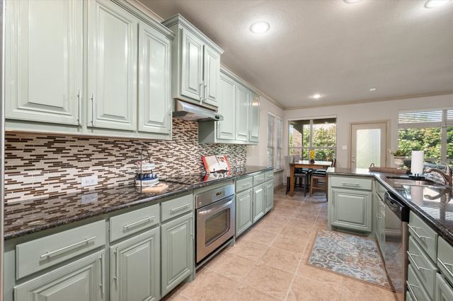 8222 Holly Hock Drive, Arlington, TX 76001