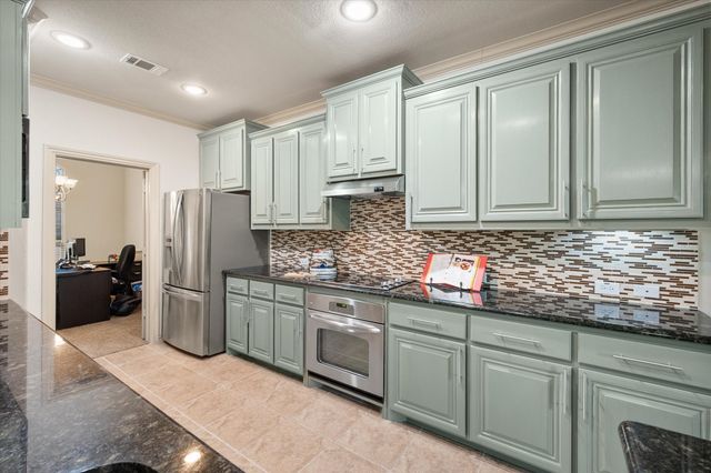 8222 Holly Hock Drive, Arlington, TX 76001