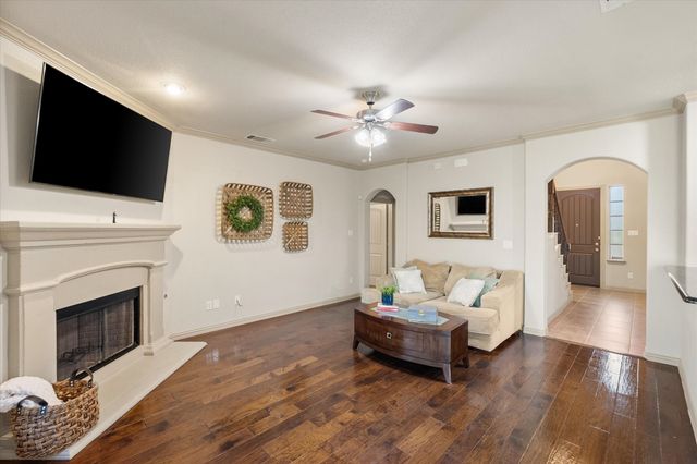 8222 Holly Hock Drive, Arlington, TX 76001