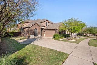 8222 Holly Hock Drive, Arlington, TX 76001