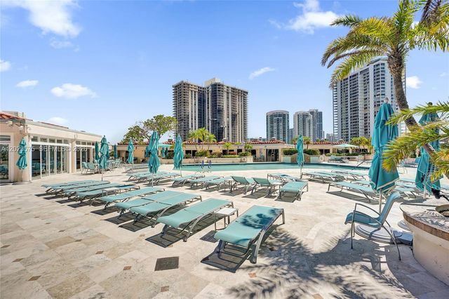 19667 Turnberry Way 10C, Aventura, FL 33180