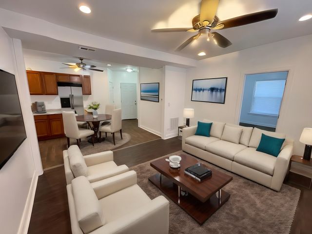 1635 W 57th Street 1, Chicago, IL 60636