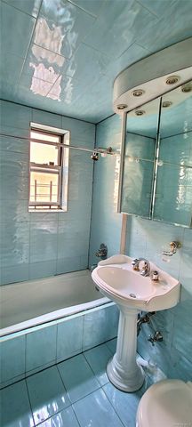 65-35 Yellowstone Boulevard 1D, Forest Hills, NY 11375