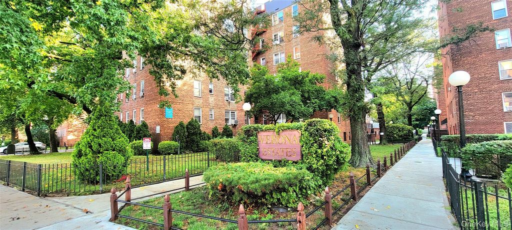 65-35 Yellowstone Boulevard 1D, Forest Hills, NY 11375