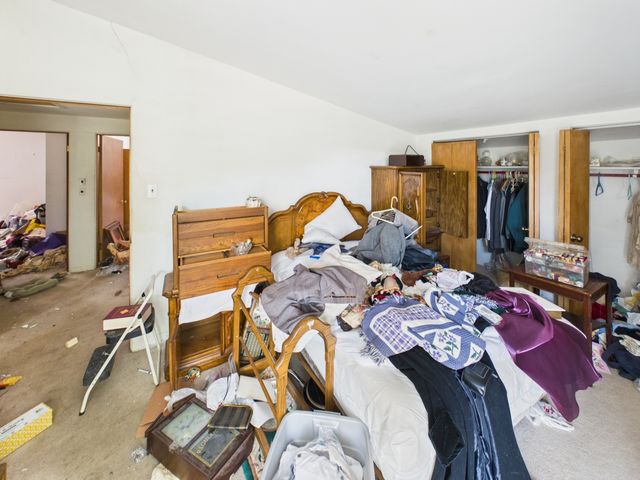 94 Old Creek Road, Palos Park, IL 60464