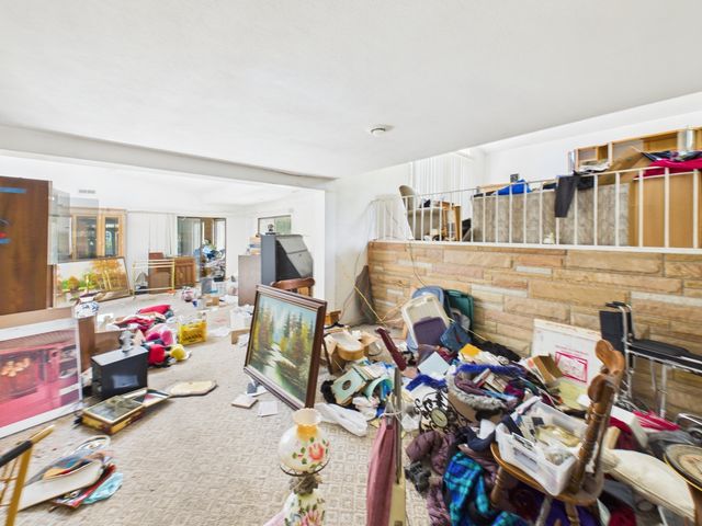 94 Old Creek Road, Palos Park, IL 60464