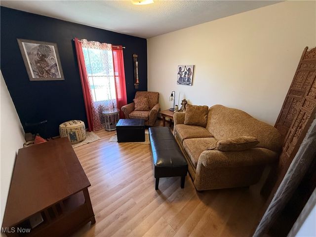 2993 Brightwood Road SE, New Philadelphia, OH 44663