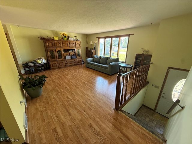 2993 Brightwood Road SE, New Philadelphia, OH 44663