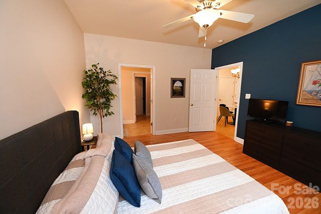 1360 21st Avenue NE, Hickory, NC 28601