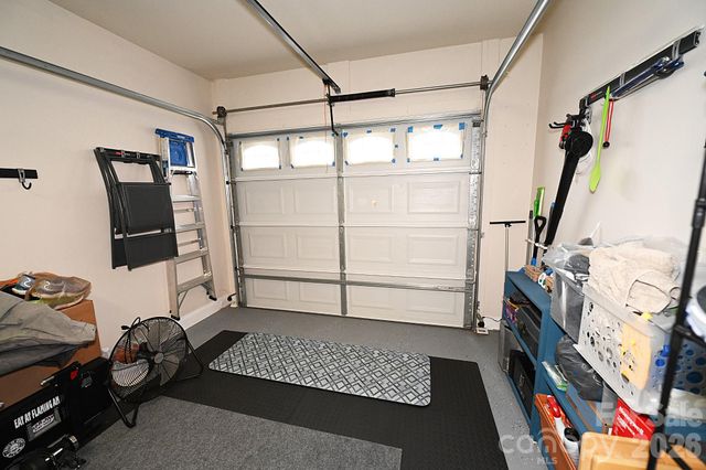 1360 21st Avenue NE, Hickory, NC 28601