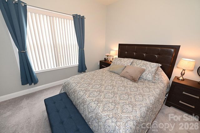 1360 21st Avenue NE, Hickory, NC 28601