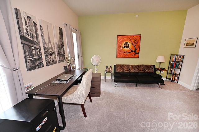 1360 21st Avenue NE, Hickory, NC 28601