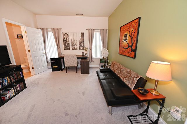 1360 21st Avenue NE, Hickory, NC 28601